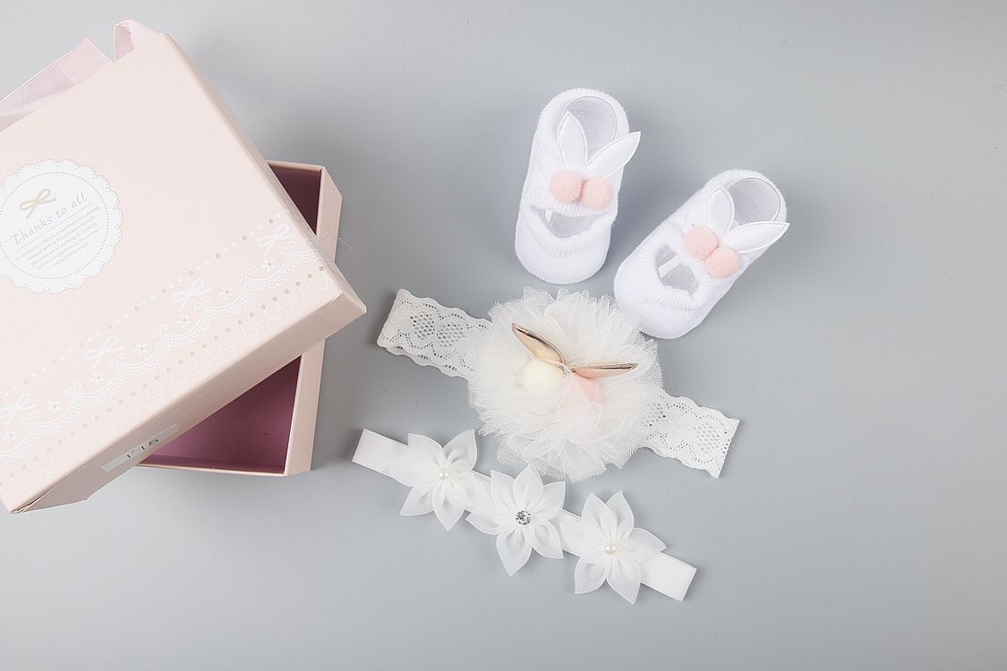 Baby Shower Gift Set – Complete Hair, Socks & Shoes Collection
