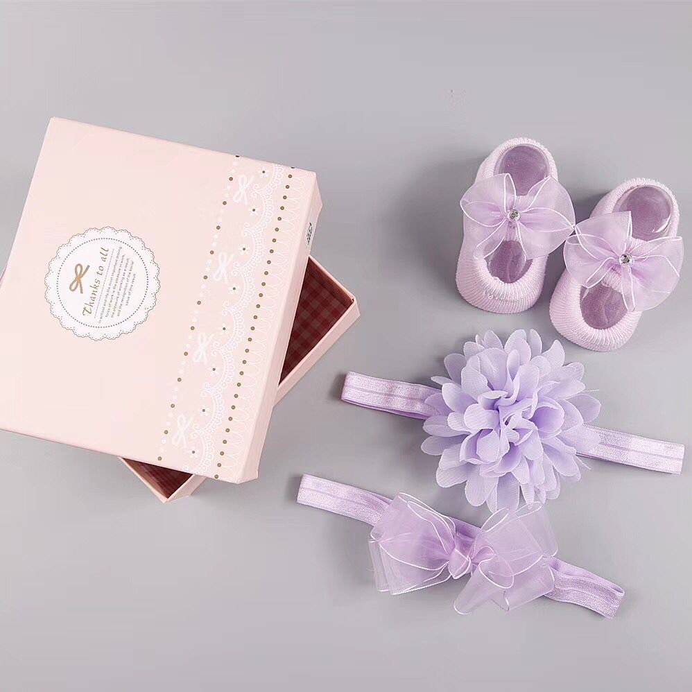 Baby Shower Gift Set – Complete Hair, Socks & Shoes Collection