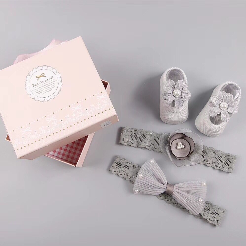 Baby Shower Gift Set – Complete Hair, Socks & Shoes Collection
