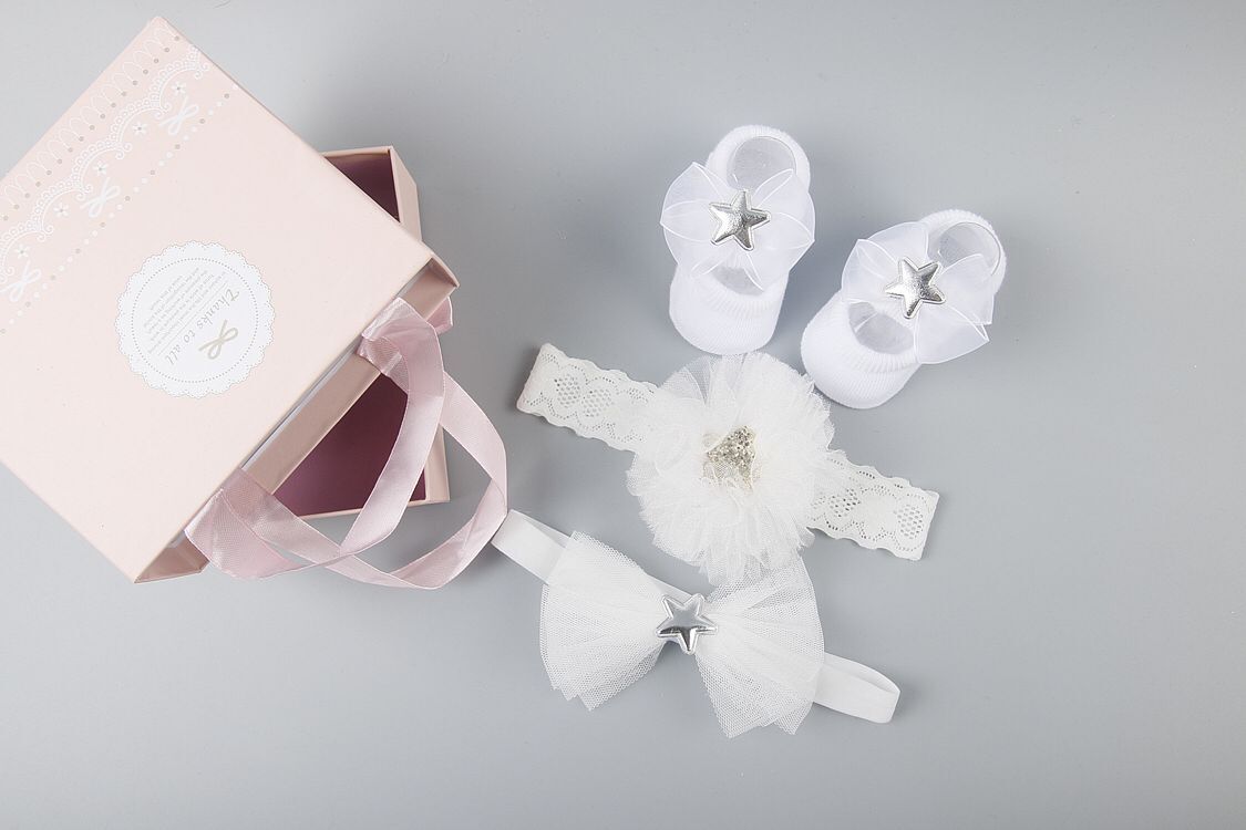 Baby Shower Gift Set – Complete Hair, Socks & Shoes Collection