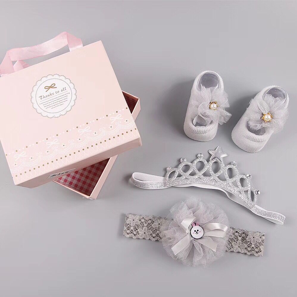 Baby Shower Gift Set – Complete Hair, Socks & Shoes Collection